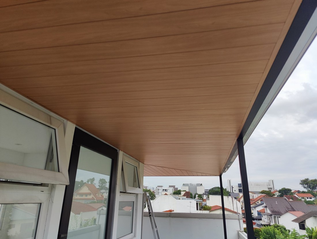 Aluminium ceiling panel detail